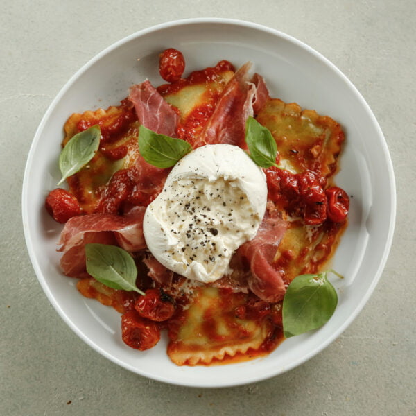 Raviolón De Espinaca Y Provolone